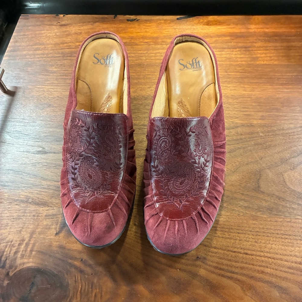 Sofft Women's Rich Burgandy Leather and Suede Mules 11M
